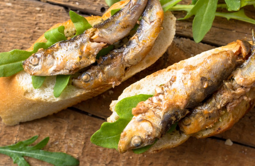 рыба на бутербродах