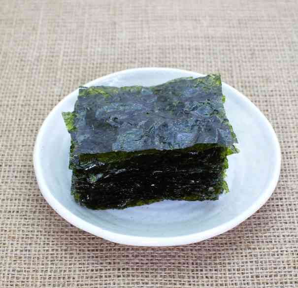 стопка листьев