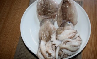 осьминог отварной