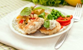 Рыбные котлеты из путассу