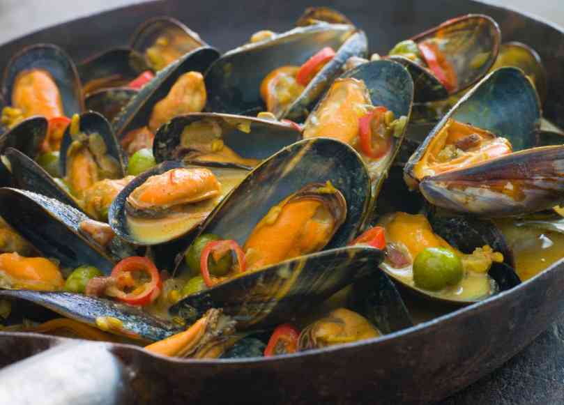 готовое блюдо из мидий