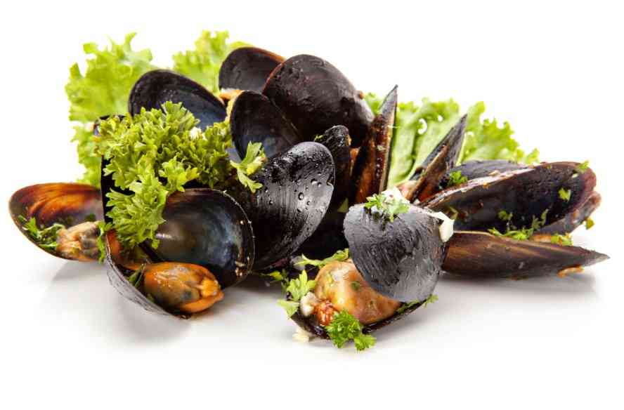 мидии с зеленью 