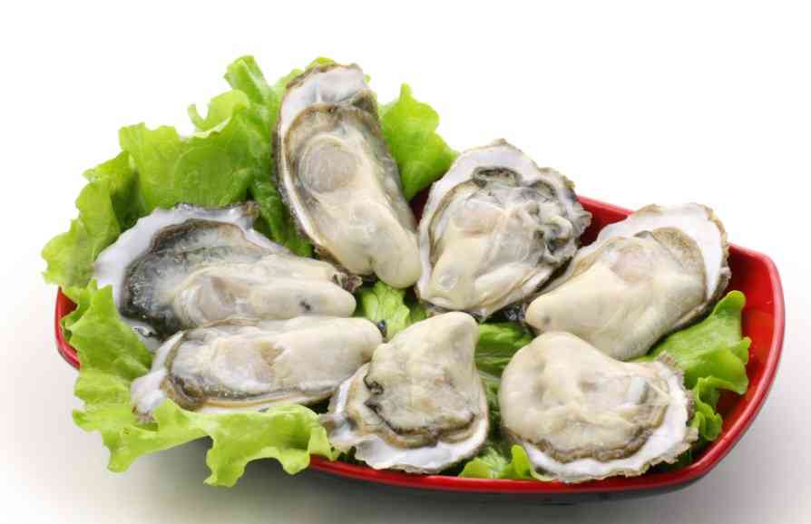 устрицы с соусом