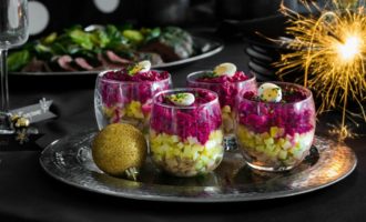 канапе под шубой