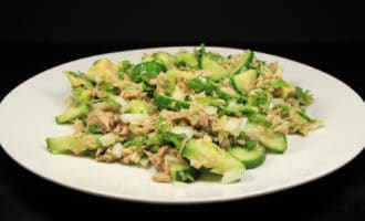 огурец и тунец