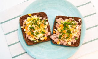 бутерброды с треской