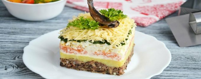 подача салата мимоза