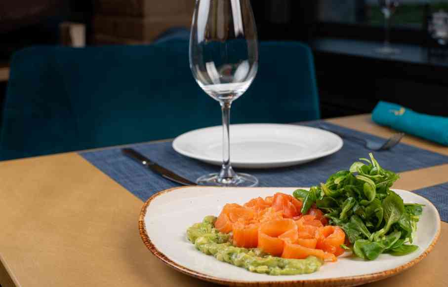 блюдо с рыбой