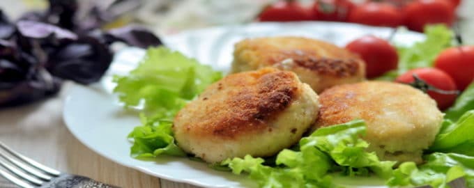 вариант подачи котлет из мойвы