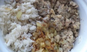 рис с консевами