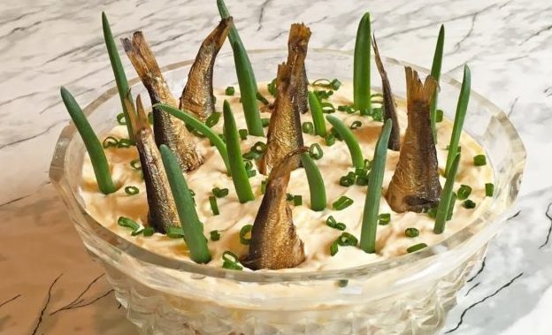 как приготовить вкусный салат со шпрот 