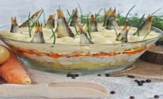 легкий праздничный салат из шпрот рыбки в пруду