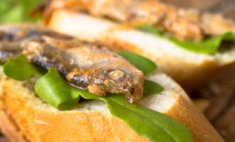 готовая печеная мойва