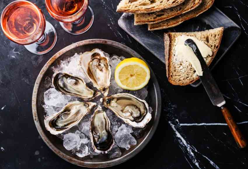 подача устриц