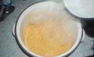 варка супа со скумбрией