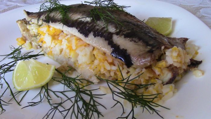 скумбрия запеченная с рисом 