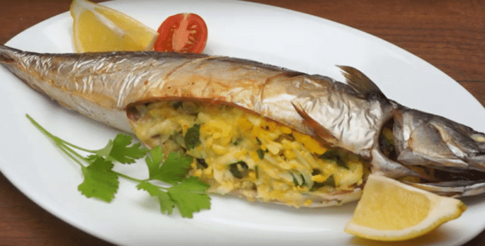 фаршированная скумбрия в духовке
