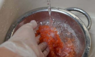 отделение пленки от икры