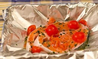 рыба запеченная с томатами