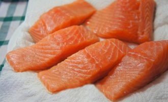 мясо семги без кости