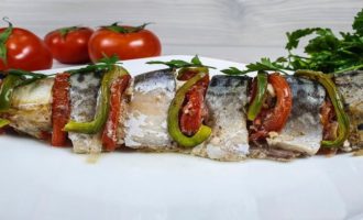 рыба с томатом и перцем