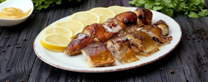 скумбрия с лимоном запеченая