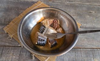 скумбрия в растительном масле