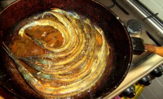 сарган в сковроде