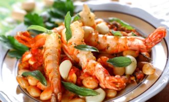 креветки с зеленью