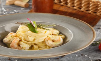 креветки в соусе