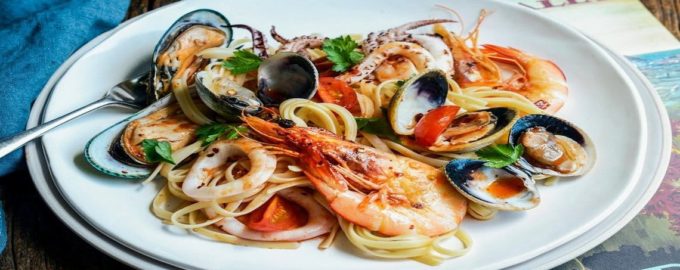 морепродукты со спагетти по-итальянски