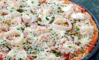 пицца с морепродуктами