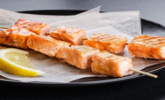 подача шашлыка из семги