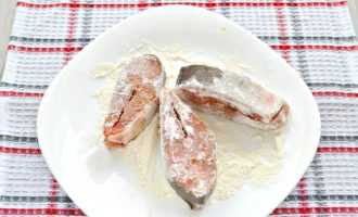 горбуша в муке