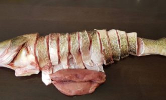 судак нарезанный на кусочки