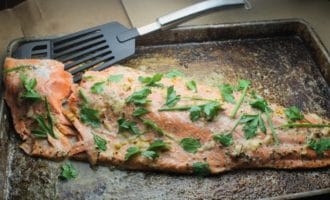 горбуша с зеленью