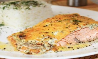 подача тушеной горбуши