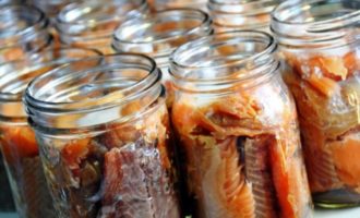 консервированная рыба