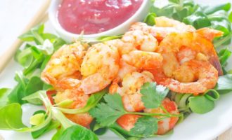 креветки с зеленью