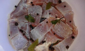 щука в пряностях