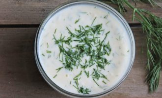 соус из сметаны с зеленью