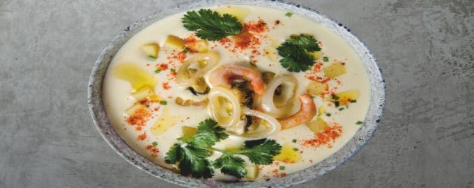 суп с кальмарами