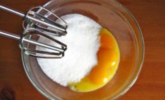 яйцо с мукой