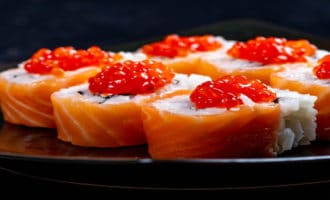 красная икра на буттербродах