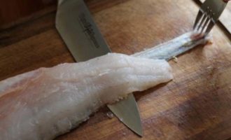 как быстро почистить судака