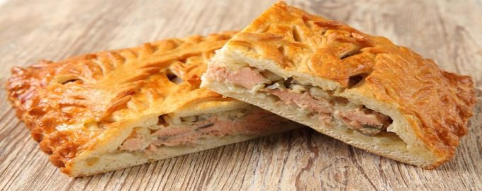 тонкий пирог с горбушей