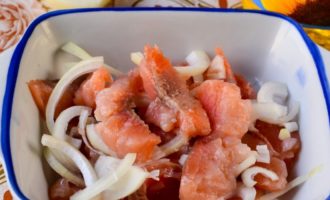 горбуша с луком