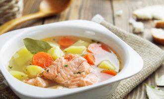 уха из горбуши