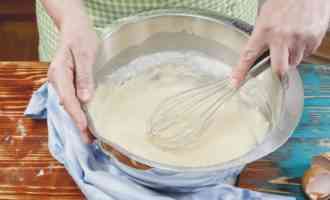 замешивание теста