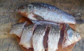 нарезанный карась